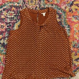 Elegant Sleeveless Top with Polka Dots